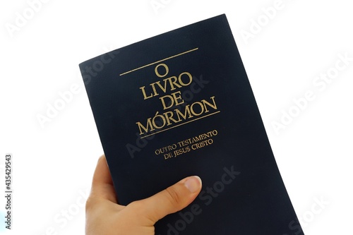 The Book of Mormon - Another Testament of Jesus Christ (O Livro de Mórmon - Outro Testamento de Jesus Cristo, in portuguese). photo