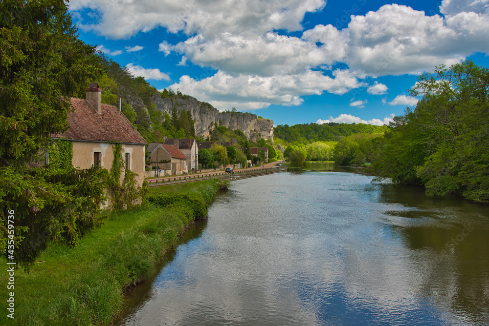Rocher de Saussois in Merry-sur-Yonne im Burgund