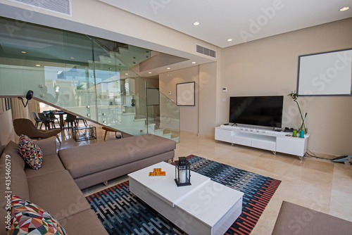 Cuadro en lienzo Interior design of luxury duplex apartment living room