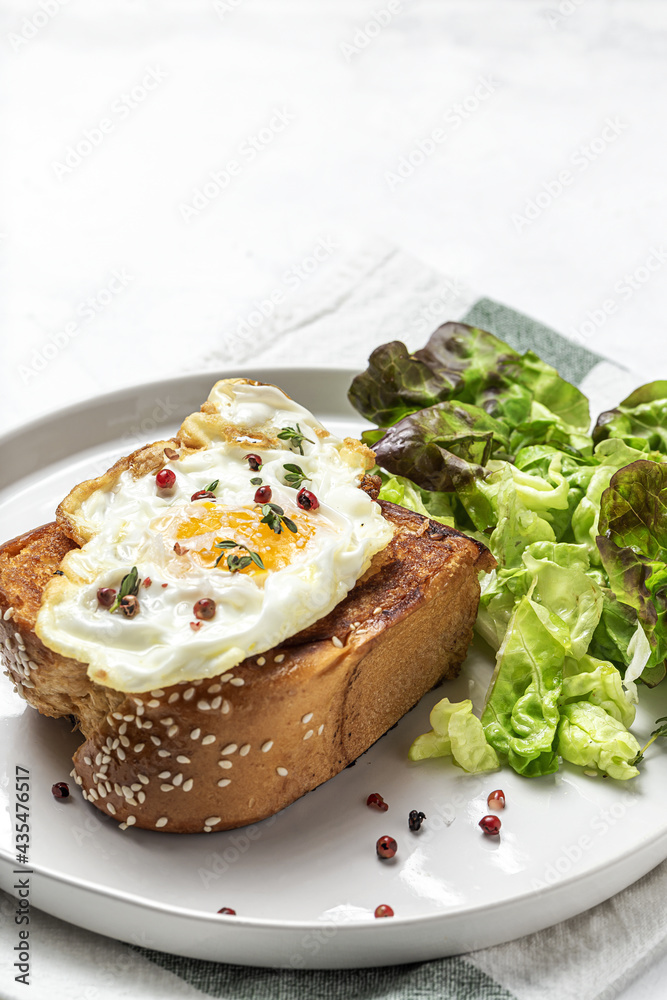 Homemade Fried Eggs with Brioche and Lettuce Salad Homemade Fried Eggs with Brioche and Lettuce Salad