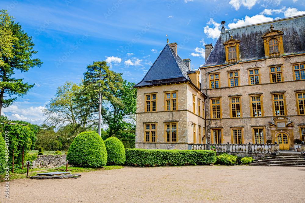 Fototapeta premium L'entrée du Château de Fléchères