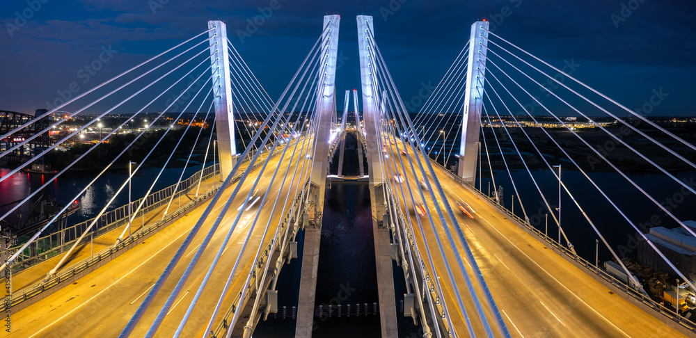 Obraz premium Aerial panorama of the New Goethals Bridge