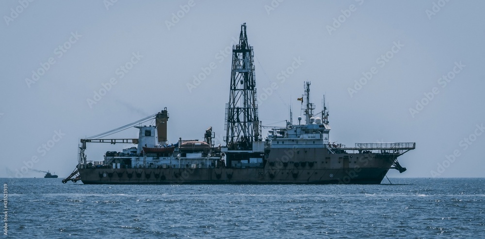 Drill ship in the sea