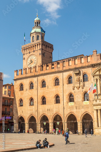 Fototapeta Naklejka Na Ścianę i Meble -  The town hall in the center of Bologna
