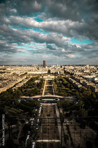 PARIS © Hugo