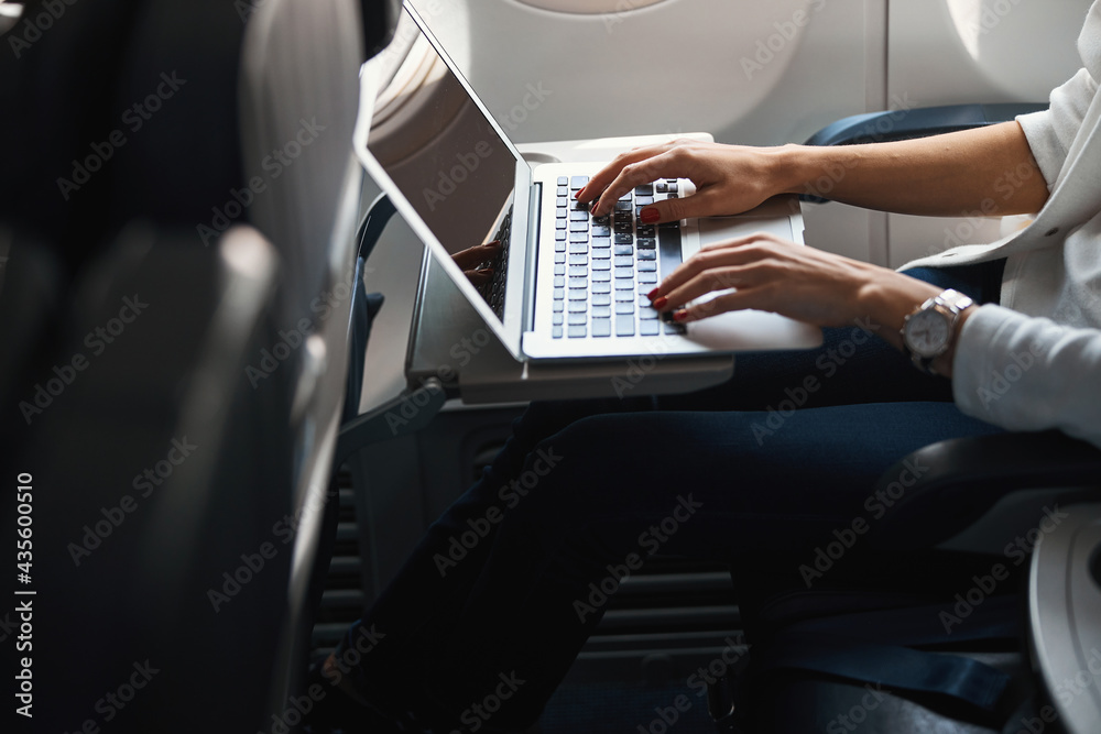 Comfortable coffee table used in the airplane for personal computer Comfortable coffee table used in the airplane for personal computer