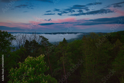 Sonnenaufgang über Jena vom Bismarckturm aufgenommen