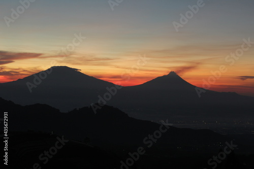 sunrise in the mountain © Rizqi