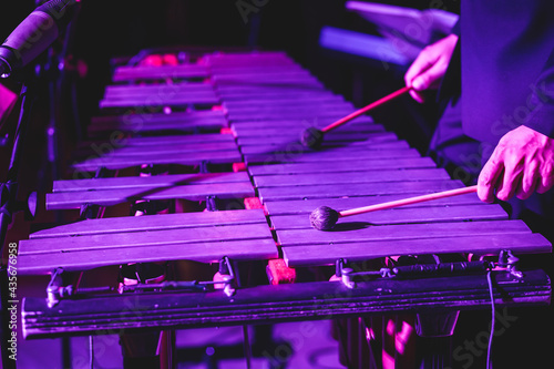 Fotografi Xylophone concert view of vibraphone marimba player, mallets drum sticks, with a
