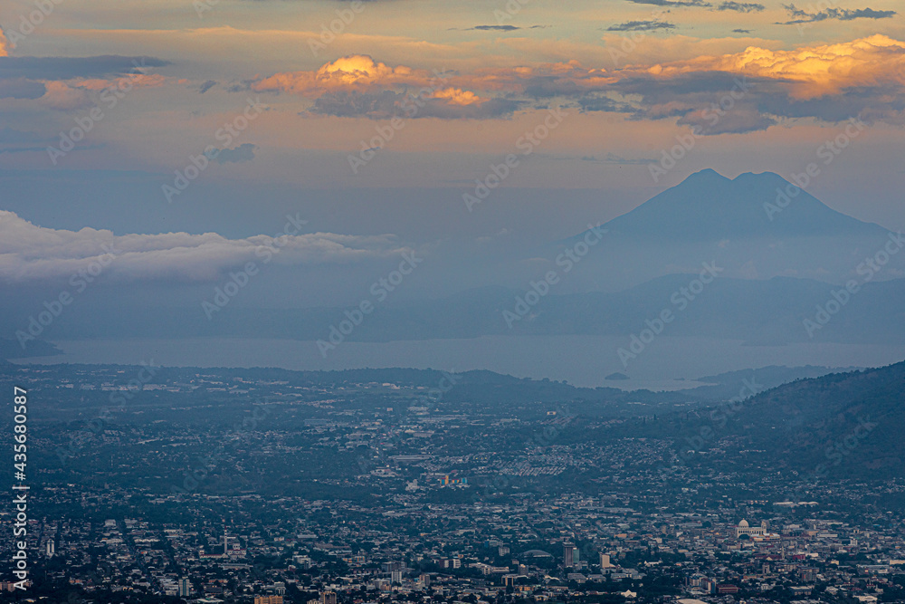 Vista de la Ciudad de San Salvador