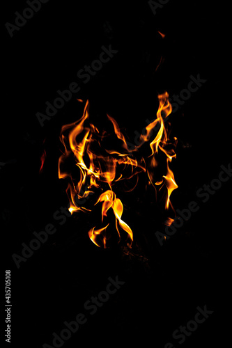  Burning flame, campfire © Chaos Pictures