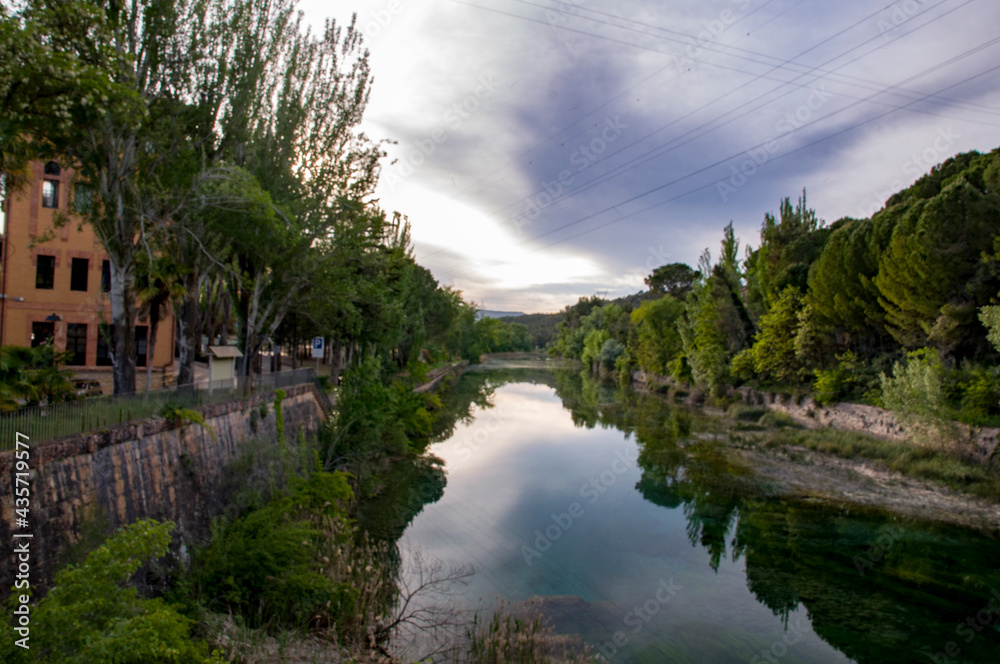 Fototapeta premium Presa del embalse de Bolarque, Almonacid de Zorita, Sayatón, Guadalajara, Castilla la Mancha, España, Río Tajo