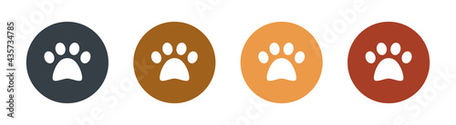 Dog or cat paw icon.