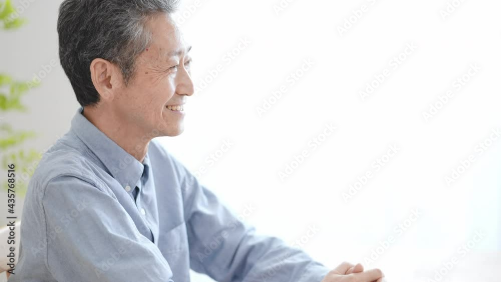 笑顔の高齢の男性 笑顔の高齢の男性
