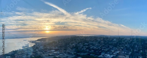 Panorama of Seattle, WA Skyline © Skyla