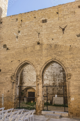 Old park near Palermo Santa Maria dello Spasimo (or Lo Spasimo, 1509) - unfinished Catholic Church in the Kalsa neighborhood. Palermo, Sicily, Italy.