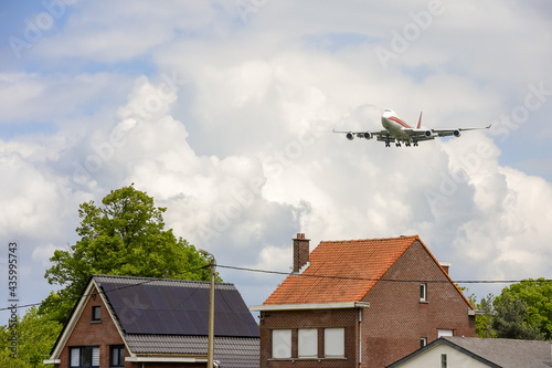 avion survol nuisance bruit aeroport logement immobilier riverain