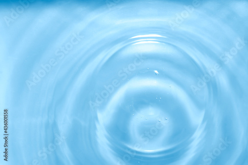 水テクスチャ背景(青色) レンズのような水の波紋