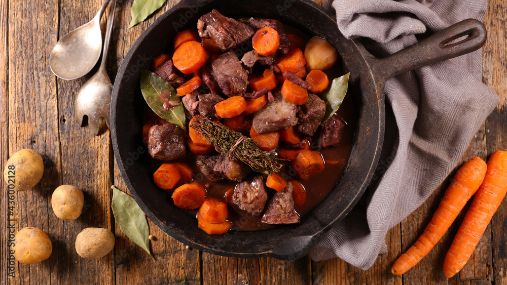 beef stew with carrot and wine sauce