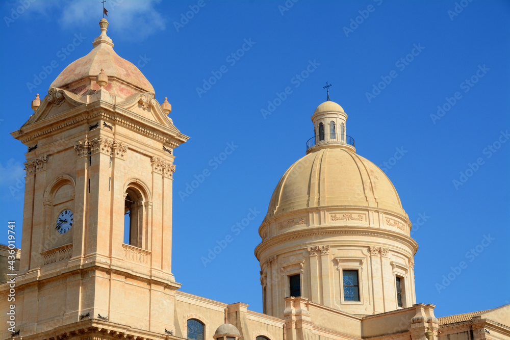  The dome of the baroque Cathedral of Noto rebuilt after the earthquake. The architectural details make it a jewel of Baroque architecture.