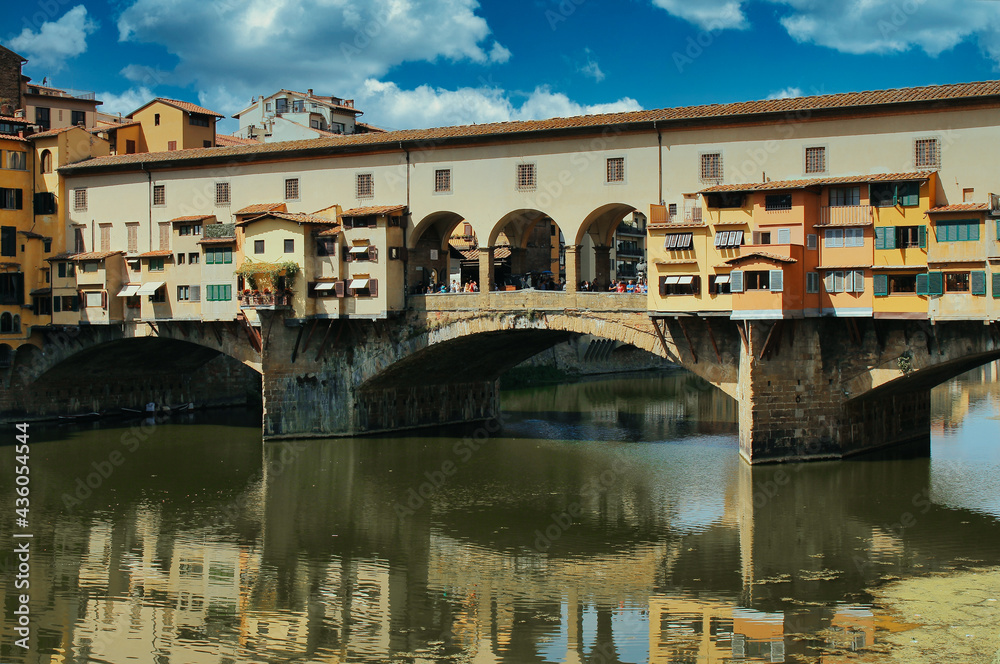 Ponte vecchio, Florence, Tuscany, Italy.