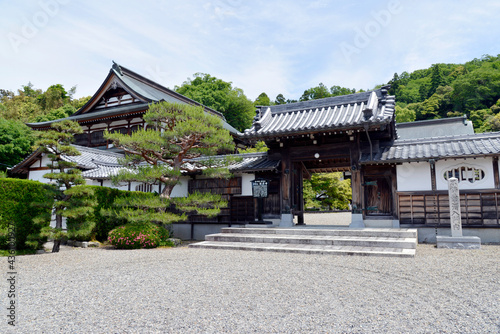 清凉寺 山門と参禅道場 滋賀県彦根市