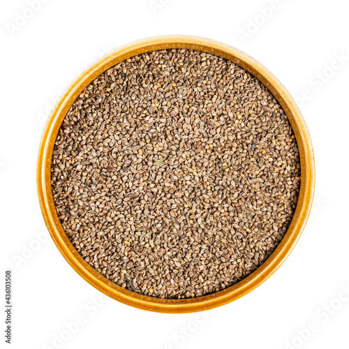 Fotografie unhulled barnyard millet seeds in bowl cutout
