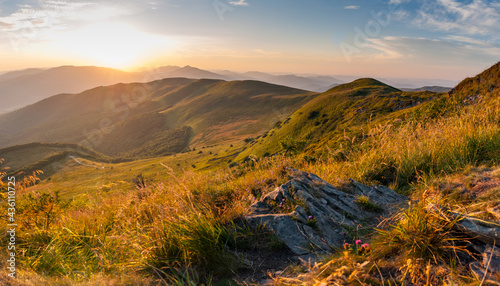 Fototapeta Naklejka Na Ścianę i Meble -  Panorama from the top of Tarnica to the peaks of Szeroki Wierch, Połonina Caryńska, Wetlińska and Wielka Rawka, the highest peaks of the Bieszczady Mountains, sunset of the Bieszczady Mountains, 