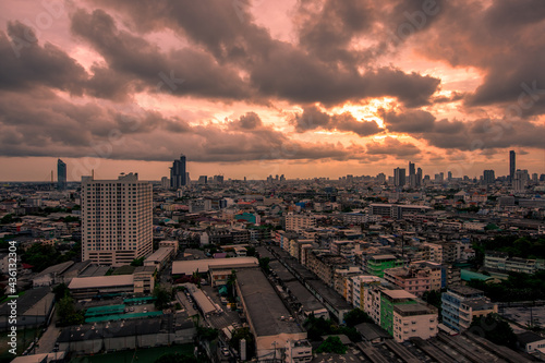 panoramic high-angle evening background of the city view,with natural beauty and blurred sunsets in the evening and the wind blowing all the time,showing the distribution of city center accommodation