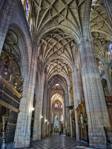 Interior catedral de Segovia  de arquitectura g  tica tard  a  Espa  a