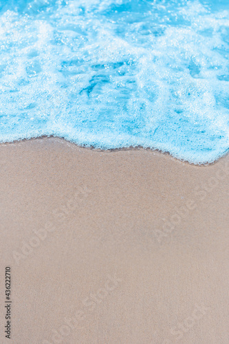 Beautiful sandy beach background and waves © photosky99