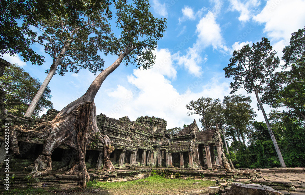 Preach Khan, a grand and beautiful castle during the reigning Khmer era in Angkor Wat, Siem Reap, Cambodia. Preach Khan, a grand and beautiful castle during the reigning Khmer era in Angkor Wat, Siem Reap, Cambodia.