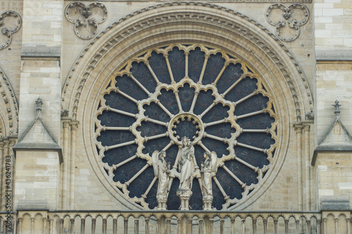 detail of the facade of the cathedral