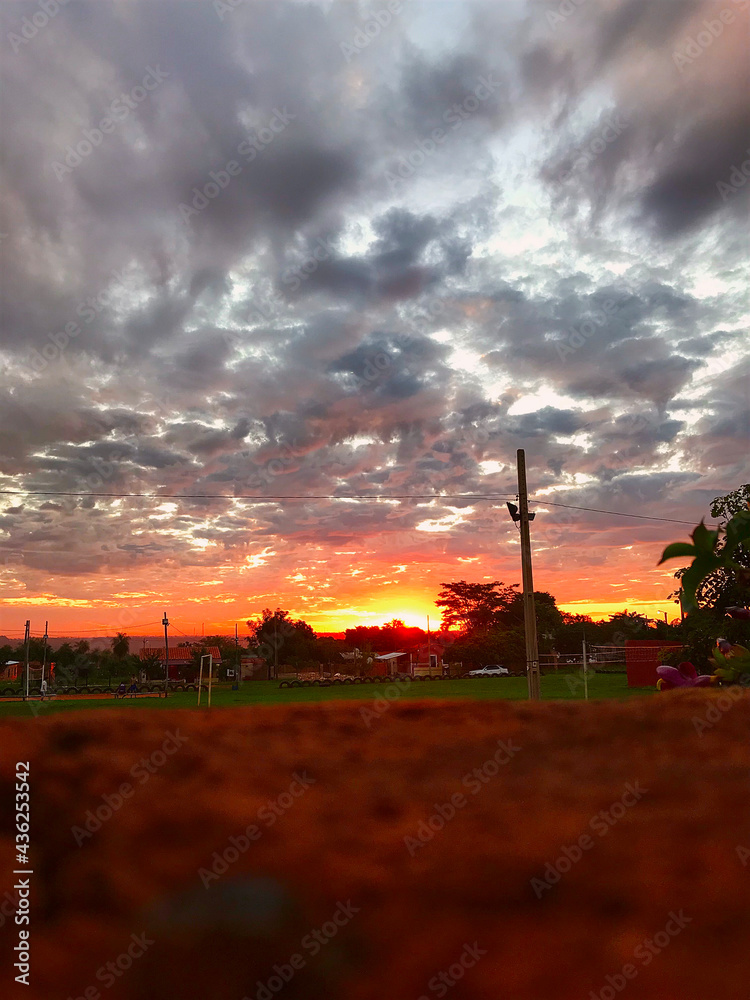 Obraz premium sunset over the city