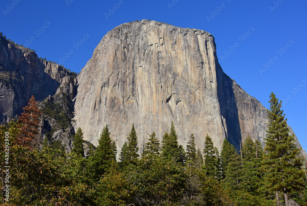 striking el capitan rock formation along southside drive in yosemite valley in yosemite national park, california