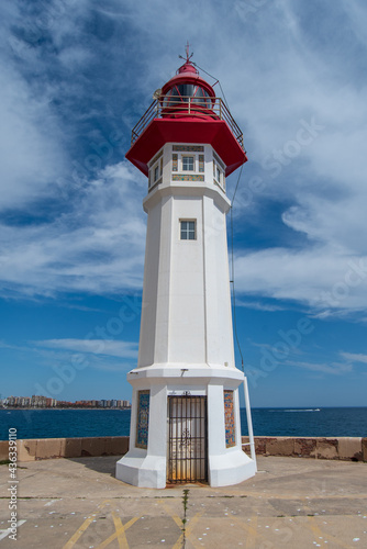 Faro puerto de Almería