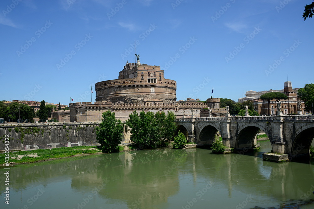 Castel Sant'Angelo (also known as Hadrian's Mausoleum), located on the right bank of the Teverenot far from the Vatican, connected to the Vatican State through the fortified corridor of the 