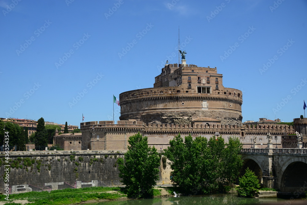 Castel Sant'Angelo (also known as Hadrian's Mausoleum), located on the right bank of the Teverenot far from the Vatican, connected to the Vatican State through the fortified corridor of the 