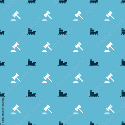 Set Ship and Judge gavel on seamless pattern. Vector