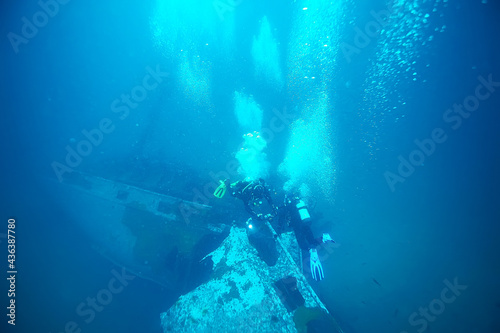 shipwreck diving landscape under water, old ship at the bottom, treasure hunt © kichigin19