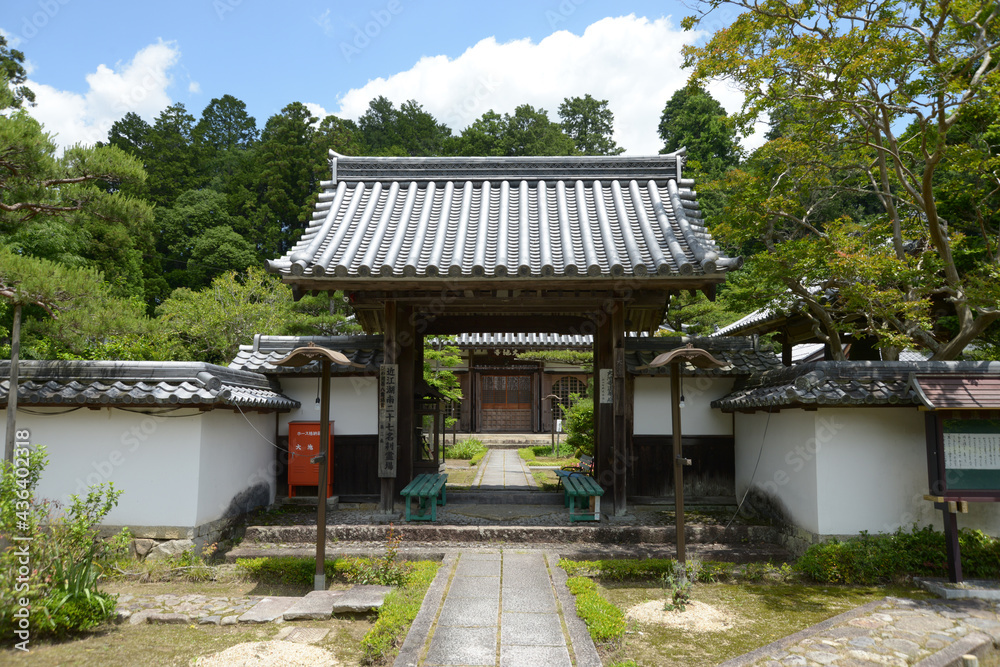 大池寺　山門　滋賀県甲賀市