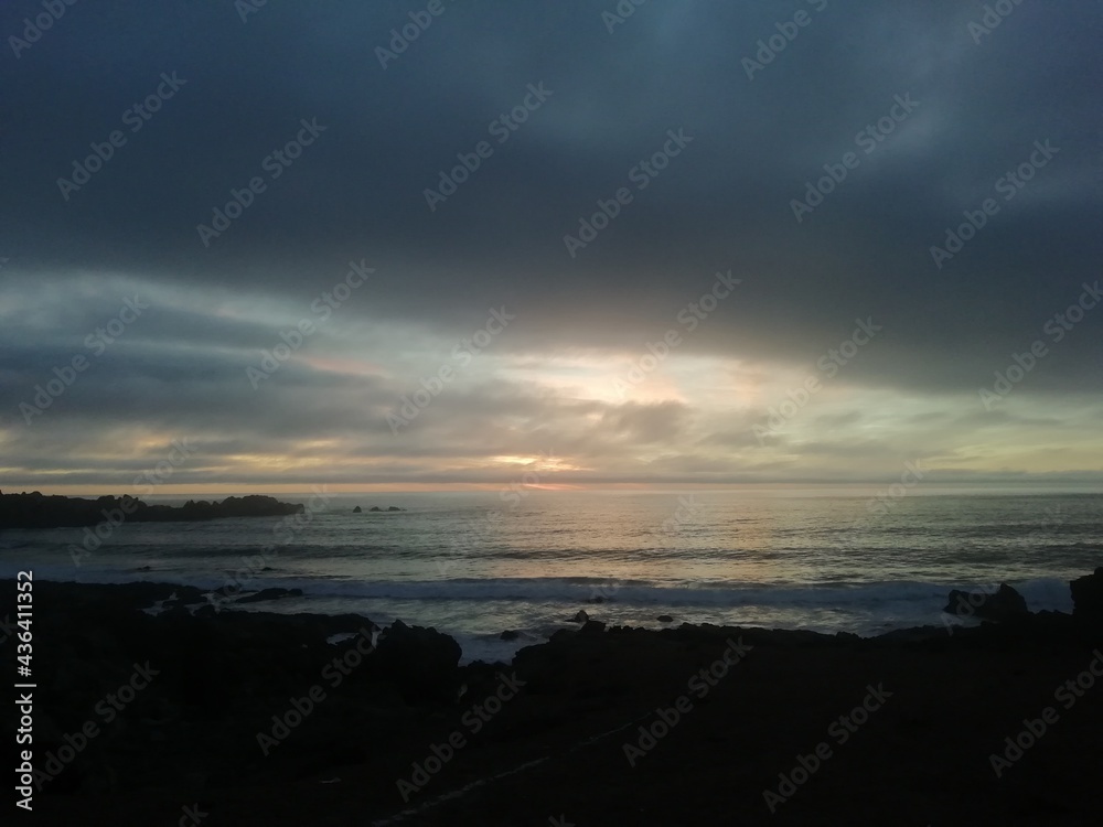Obraz premium sunset over the sea