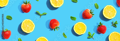 Fototapeta Naklejka Na Ścianę i Meble -  Fresh lemons and strawberries with mints