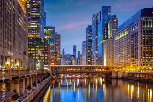 Downtown Chicago city skyline cityscape in United States