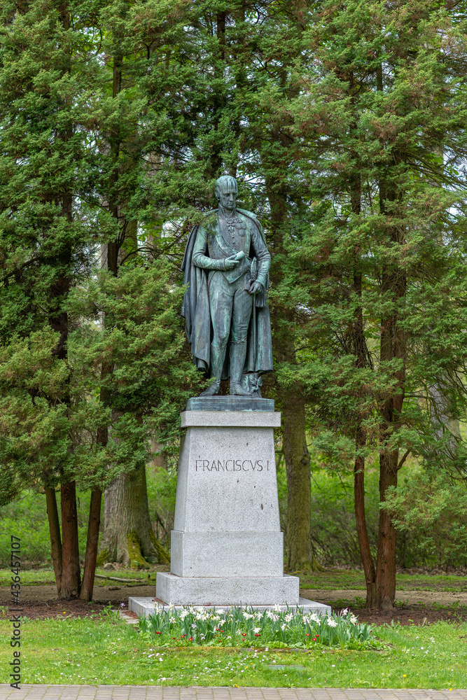 Obraz premium Statue in the spa park of Františkovy Lázně (Franzensbad) - Czech Republic - Europe