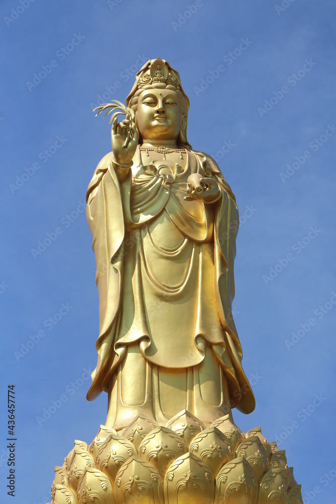 Statue of Chinese traditional deities
