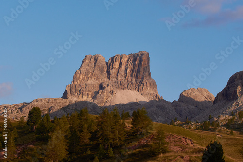 Sonnenuntergang am Monte Averau, Falzarego pass, Cortina d'Ampezzo, dolomites, Veneto, Italien 