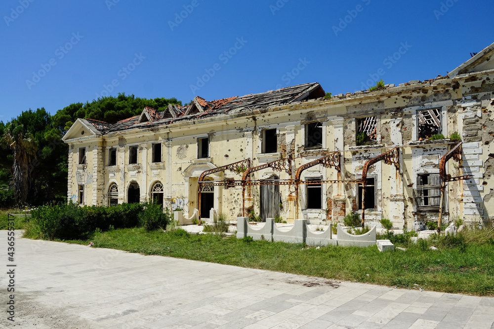 Croatia, The Abandoned Hotels of Kupari. Hotel burned and destroyed during the Croatian War of Independence