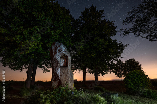 Menhir Saulheim bei Nacht photo