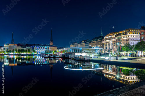 Hamburg bei Nacht, Alster, Sternenhimmel, Jungfernstieg, Jungfernstieg Promenade © Christian